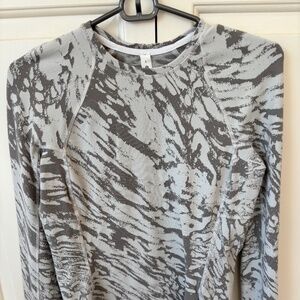 Lululemon sweatshirt
